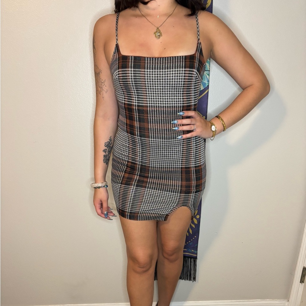 Plaid Sleeveless Dress - Black and Brown
